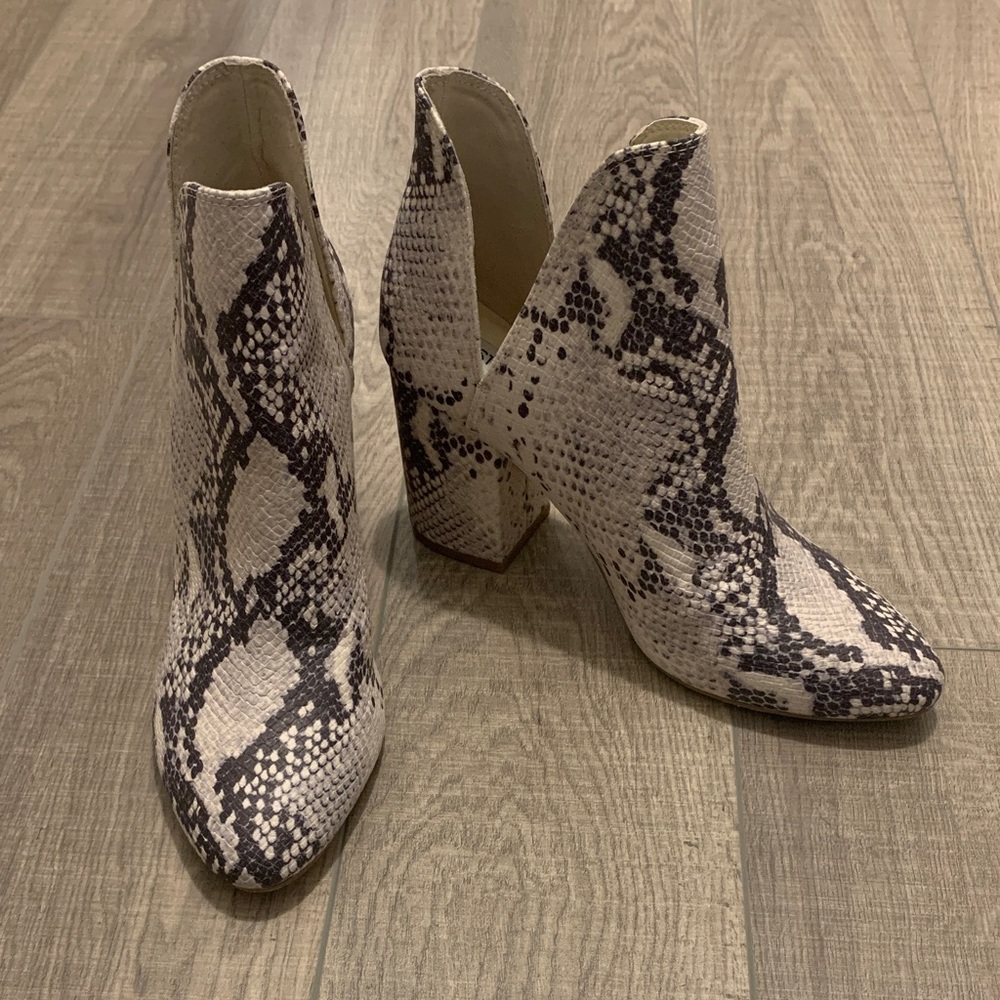 Steve Madden Black and White Snakeskin Heeled Boots